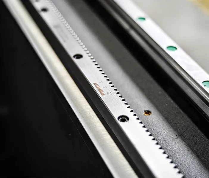 Full Enclosure Fiber Laser Cutting Machine