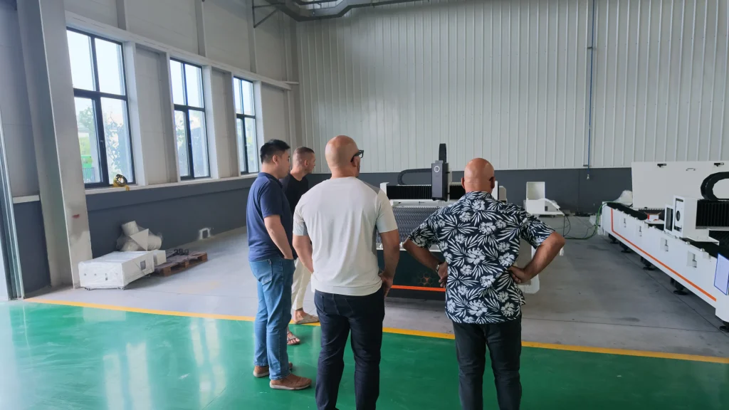 Clienti francesi visitano lo stabilimento HAISINN (2)
